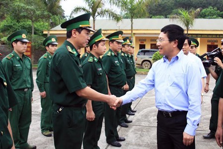 CAO BANG ត្រូវប្រមូលផ្តុំអភិវឌ្ឍន៍សេដ្ឋកិច្ចតំបន់ព្រំដែន - ảnh 1